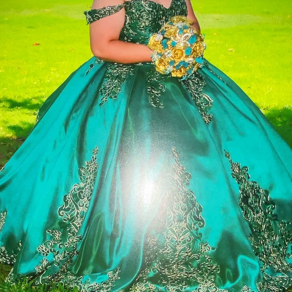 Dresses | Green Emerald Quinceera Dress With Gold